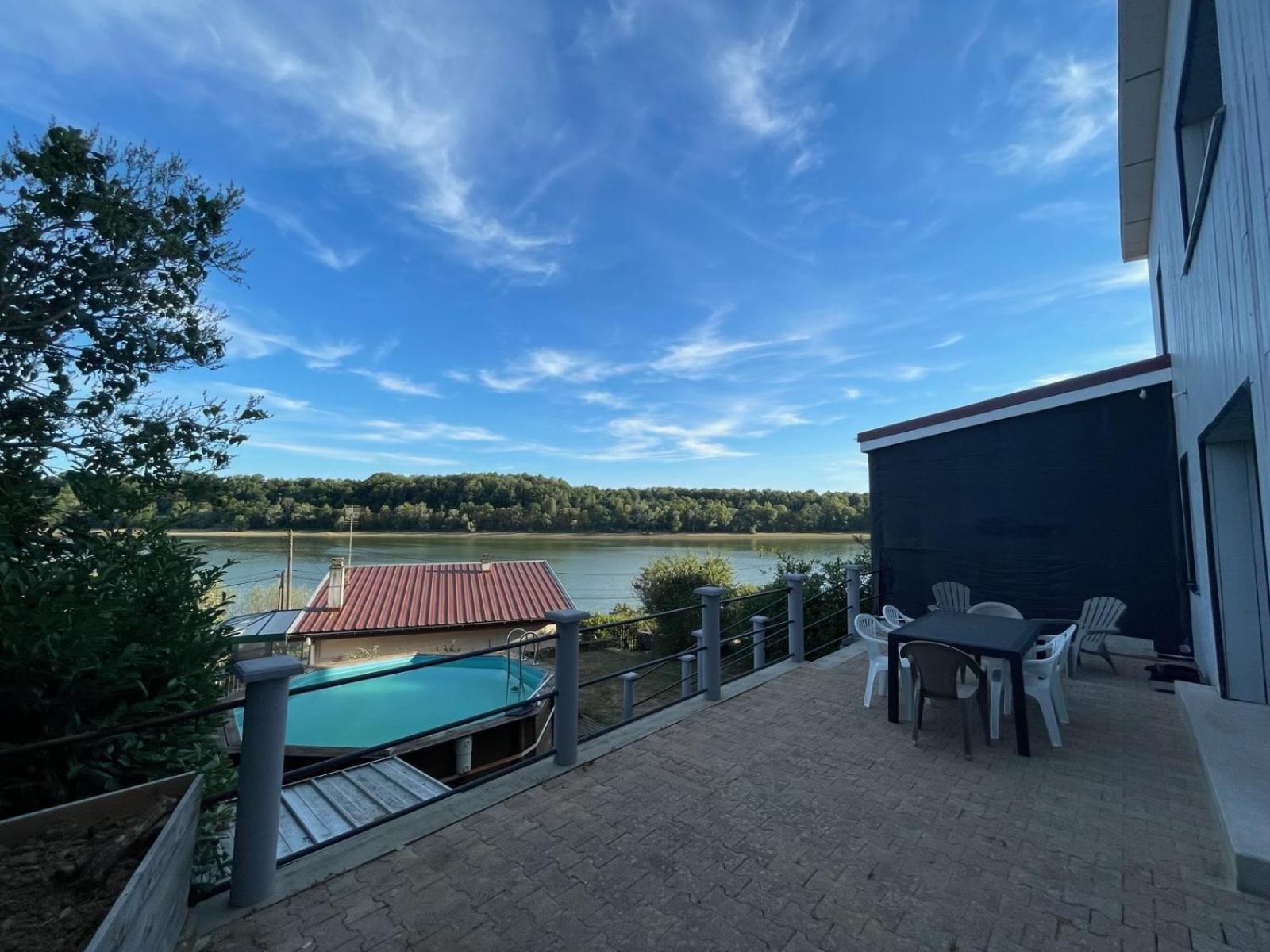 Cottage Chaleureux Avec Vue Sur Lac Changey ภายนอก รูปภาพ